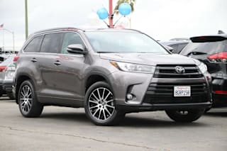 2018 Toyota Highlander XLE 5TDJZRFH8JS551495 2018 Toyota Highlander XLE