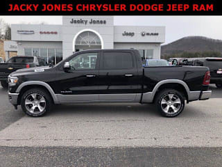 2020 Ram Pickup 1500 Laramie 1C6RREJT0LN353940 2020 Ram Pickup 1500 Laramie