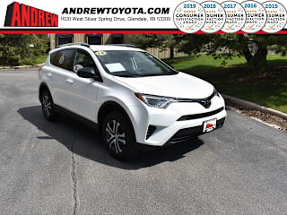 2018 Toyota RAV4 LE JTMZFREVXJJ162583 2018 Toyota RAV4 LE