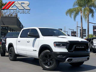2019 Ram Pickup 1500 1C6SRFLT9KN530052 2019 Ram Pickup 1500