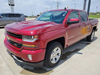 2018 Chevrolet Silverado 1500 LT 3GCUKREC0JG170469 2018 Chevrolet Silverado 1500 LT
