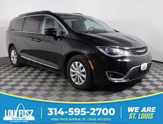 2017 Chrysler Pacifica Touring-L 2C4RC1BGXHR583130 2017 Chrysler Pacifica Touring-L
