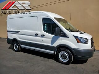 2018 Ford Transit Cargo 1FTYE1CM7JKA15593 2018 Ford Transit Cargo