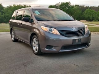 2011 Toyota Sienna Base 7-Passenger 5TDZK3DC1BS039820 2011 Toyota Sienna Base 7-Passenger