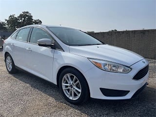 2015 Ford Focus SE 1FADP3F20FL330452 2015 Ford Focus SE