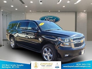 2018 Chevrolet Suburban LT 1500 1GNSKHKC1JR312454 2018 Chevrolet Suburban LT 1500