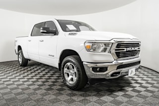 2020 Ram Pickup 1500 1C6SRFMT0LN126069 2020 Ram Pickup 1500