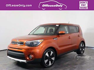 2018 Kia Soul + KNDJP3A52J7592604 2018 Kia Soul +