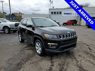 2018 Jeep Compass Latitude 3C4NJDBB0JT365971 2018 Jeep Compass Latitude