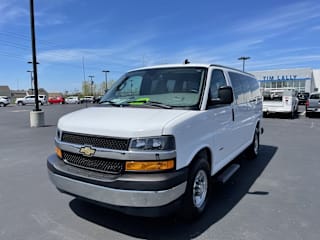 2020 Chevrolet Express Passenger LT 2500 1GAWGFF11L1150005 2020 Chevrolet Express Passenger LT 2500