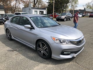 2017 Honda Accord Sport Special Edition 1HGCR2F11HA141245 2017 Honda Accord Sport Special Edition