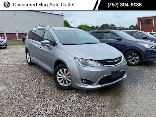 2018 Chrysler Pacifica Touring L 2C4RC1BG9JR124192 2018 Chrysler Pacifica Touring L