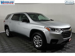 2018 Chevrolet Traverse LS 1GNEVFKW3JJ175745 2018 Chevrolet Traverse LS