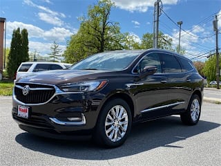 2018 Buick Enclave Essence 5GAEVAKWXJJ136101 2018 Buick Enclave Essence