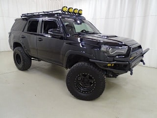 2017 Toyota 4Runner SR5 JTEBU5JR8H5476966 2017 Toyota 4Runner SR5