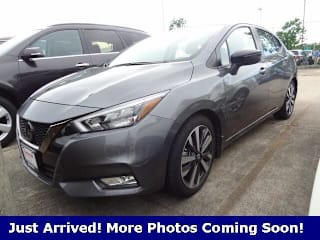 2020 Nissan Versa SR 3N1CN8FV4LL827641 2020 Nissan Versa SR