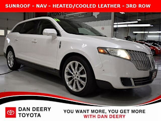 2011 Lincoln MKT 2LMHJ5AT0BBJ50102 2011 Lincoln MKT