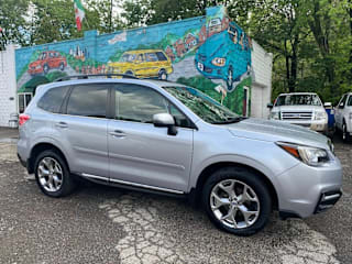 2017 Subaru Forester 2.5i Touring JF2SJAWC4HH534582 2017 Subaru Forester 2.5i Touring