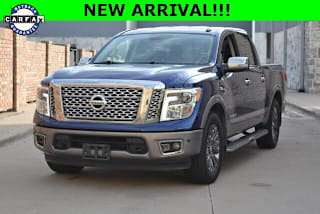 2017 Nissan Titan Platinum Reserve 1N6AA1E67HN512709 2017 Nissan Titan Platinum Reserve