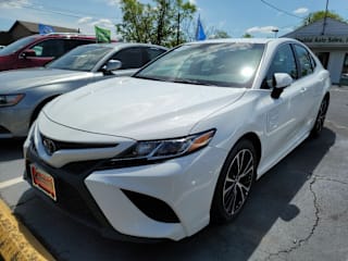 2018 Toyota Camry L 4T1B11HK1JU115682 2018 Toyota Camry L