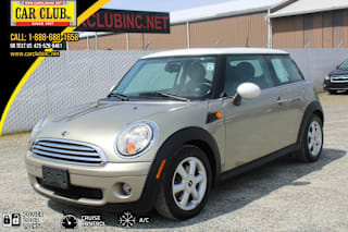 2010 MINI Cooper Base WMWMF3C56ATZ24741 2010 MINI Cooper Base