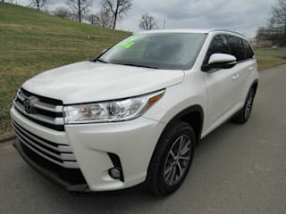 2019 Toyota Highlander XLE 5TDKZRFH9KS565198 2019 Toyota Highlander XLE