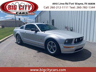 2005 Ford Mustang GT Deluxe 1ZVFT82H055235900 2005 Ford Mustang GT Deluxe
