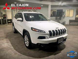 2017 Jeep Cherokee 1C4PJLCB4HW668189 2017 Jeep Cherokee