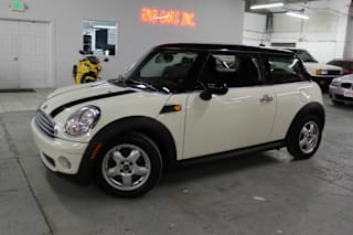 2010 MINI Cooper WMWMF3C50ATU78313 2010 MINI Cooper