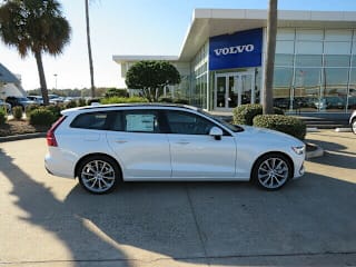 2021 Volvo V60 T5 Momentum YV1102EK1M2430988 2021 Volvo V60 T5 Momentum