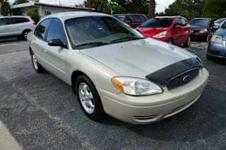 2007 Ford Taurus SE 1FAFP53UX7A214277 2007 Ford Taurus SE