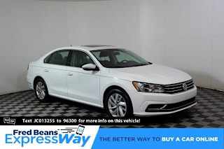 2018 Volkswagen Passat 2.0T SE 1VWBA7A32JC013255 2018 Volkswagen Passat 2.0T SE