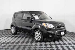 2010 Kia Soul + KNDJT2A2XA7103670 2010 Kia Soul +