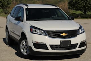 2017 Chevrolet Traverse LS 1GNKRFKD3HJ215709 2017 Chevrolet Traverse LS