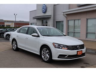 2018 Volkswagen Passat 2.0T SE 1VWBA7A3XJC027842 2018 Volkswagen Passat 2.0T SE
