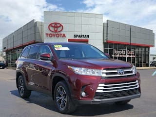 2019 Toyota Highlander LE Plus 5TDBZRFH2KS955723 2019 Toyota Highlander LE Plus