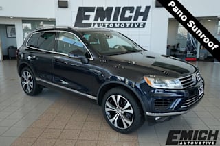 2017 Volkswagen Touareg V6 Wolfsburg WVGRF7BP6HD001372 2017 Volkswagen Touareg V6 Wolfsburg