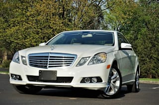 2011 Mercedes-Benz E-Class E 350 Luxury 4MATIC WDDHF8HB3BA394392 2011 Mercedes-Benz E-Class E 350 Luxury 4MATIC