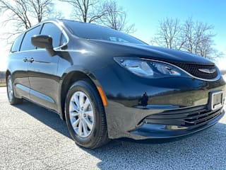 2017 Chrysler Pacifica Touring 2C4RC1DG0HR676526 2017 Chrysler Pacifica Touring