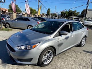 2018 Ford Focus SE 1FADP3F21JL241921 2018 Ford Focus SE
