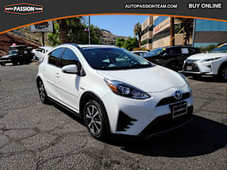 2018 Toyota Prius c Two JTDKDTB37J1600158 2018 Toyota Prius c Two