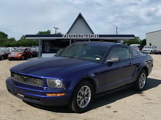 2005 Ford Mustang V6 Deluxe 1ZVFT80N955134279 2005 Ford Mustang V6 Deluxe
