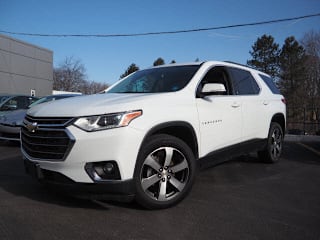 2019 Chevrolet Traverse LT Leather 1GNEVHKW0KJ129884 2019 Chevrolet Traverse LT Leather