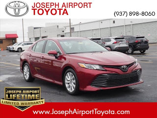 2018 Toyota Camry LE 4T1B11HK1JU610352 2018 Toyota Camry LE