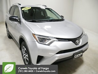 2018 Toyota RAV4 LE JTMBFREV8JJ207604 2018 Toyota RAV4 LE