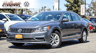 2017 Volkswagen Passat 1.8T S 1VWAT7A34HC059945 2017 Volkswagen Passat 1.8T S
