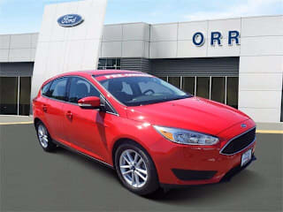 2017 Ford Focus SE 1FADP3K20HL289944 2017 Ford Focus SE