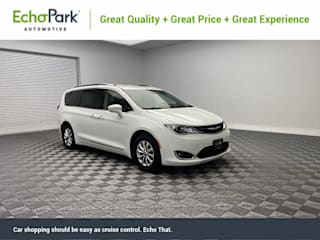 2018 Chrysler Pacifica Touring L 2C4RC1BG3JR107565 2018 Chrysler Pacifica Touring L