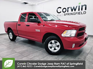2018 Ram Pickup 1500 Express 1C6RR7FG7JS138609 2018 Ram Pickup 1500 Express