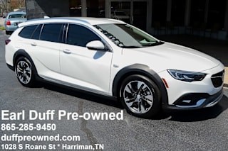 2018 Buick Regal TourX Essence W04GV8SX4J1156136 2018 Buick Regal TourX Essence